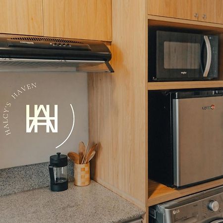 Halcy'S Haven, Studio Condo At The Heart Of Davao City Esterno foto