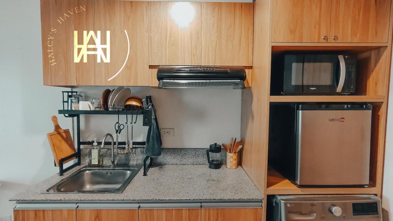 Halcy'S Haven, Studio Condo At The Heart Of Davao City Esterno foto