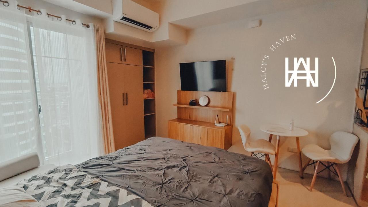 Halcy'S Haven, Studio Condo At The Heart Of Davao City Esterno foto