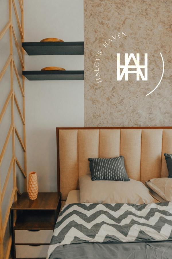 Halcy'S Haven, Studio Condo At The Heart Of Davao City Esterno foto