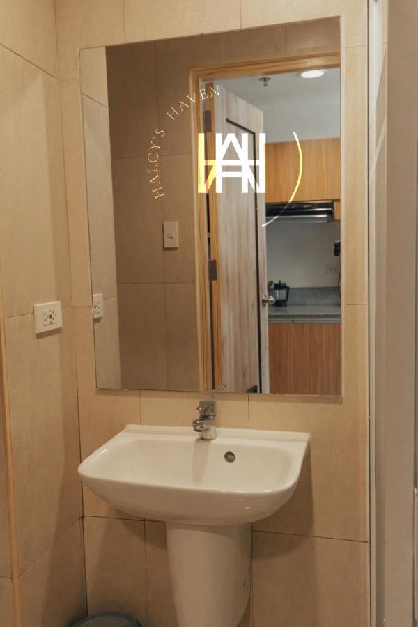 Halcy'S Haven, Studio Condo At The Heart Of Davao City Esterno foto